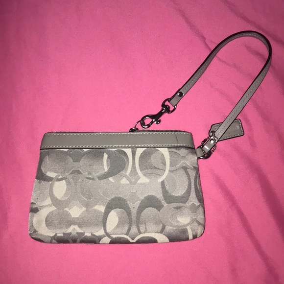 GREY COACH WRISTLET - Picture 2 of 4